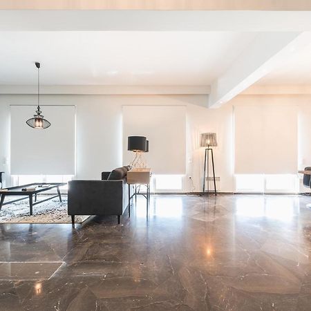 Traveler'S Dream 4 Brdm Renovated Penthouse Apartment Atena Exterior foto